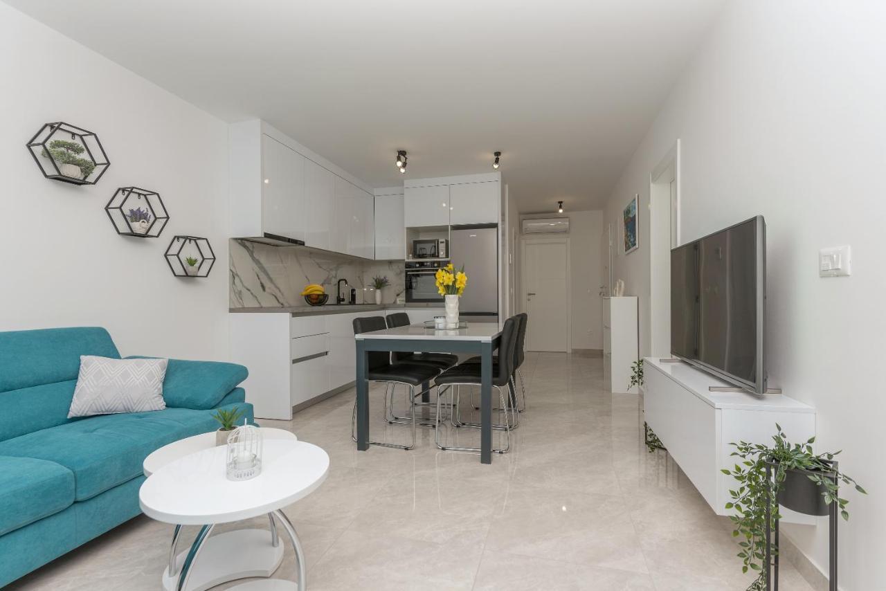 Apartment Ema Макарска Экстерьер фото