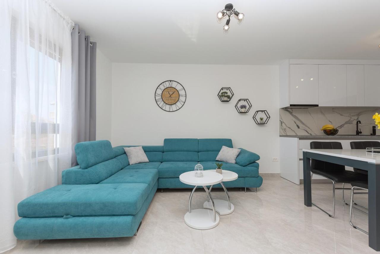 Apartment Ema Макарска Экстерьер фото